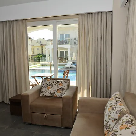 Lighthouse Nadia Aparts *