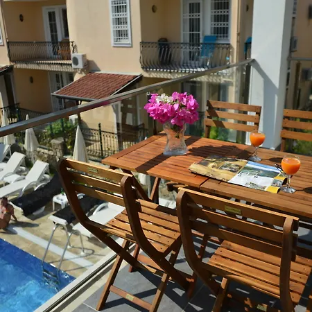 Lighthouse Nadia Aparts Appartement *