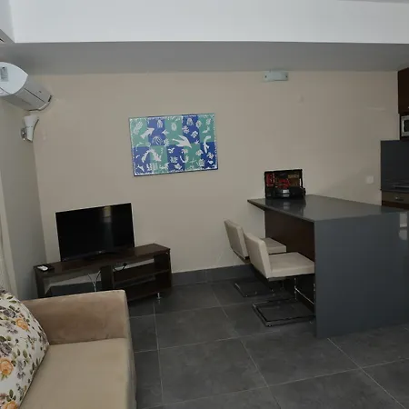 Lighthouse Nadia Aparts Appartement