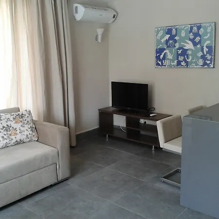 Lighthouse Nadia Aparts