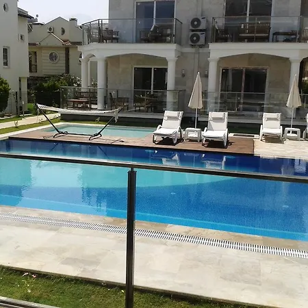 Lighthouse Nadia Aparts Apartman *