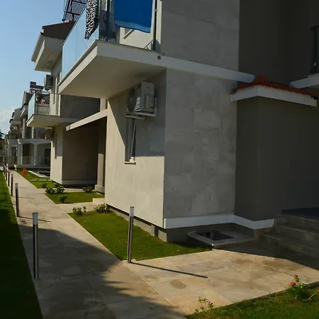 Lighthouse Nadia Aparts *