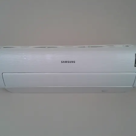 Lighthouse Nadia Aparts פאטהיה