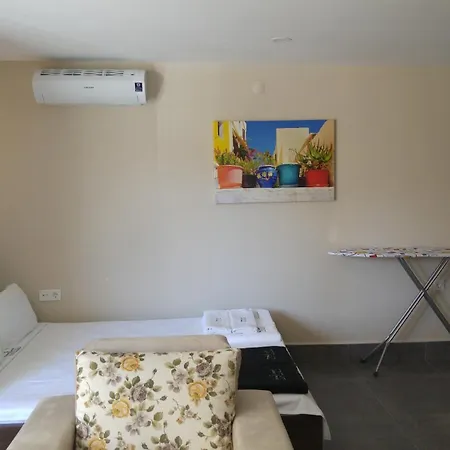 Lighthouse Nadia Aparts * פאטהיה