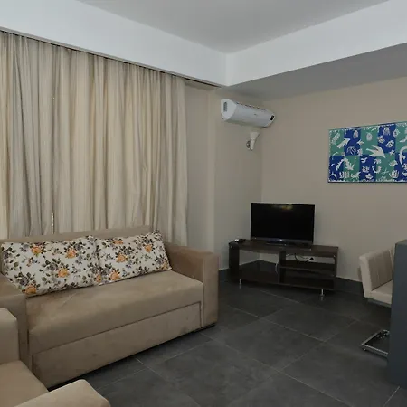 Lighthouse Nadia Aparts * פאטהיה