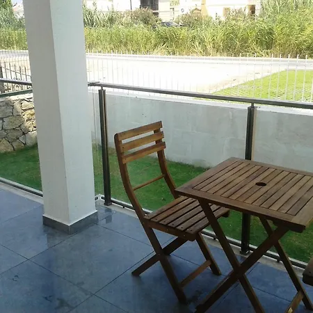 Lighthouse Nadia Aparts * פאטהיה