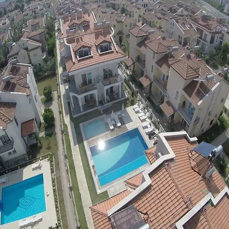 Lighthouse Nadia Aparts *