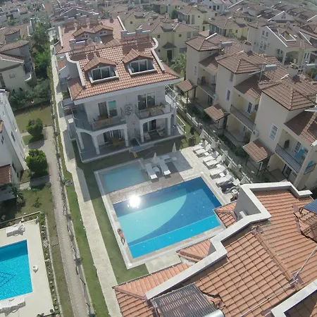 Lighthouse Nadia Aparts דירה *